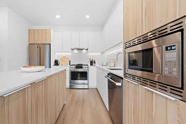 Vancouver, BC V5N 0K1,2450 Garden DR #504