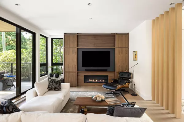 West Vancouver, BC V7W 1K2,4841 The Dale