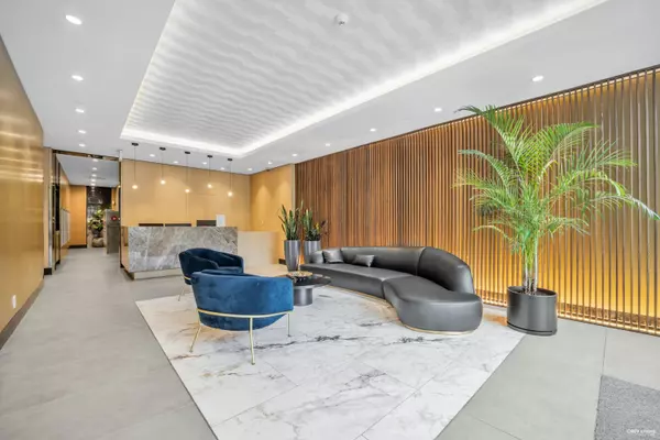 North Vancouver, BC V7L 0E6,125 E 14th ST #1610