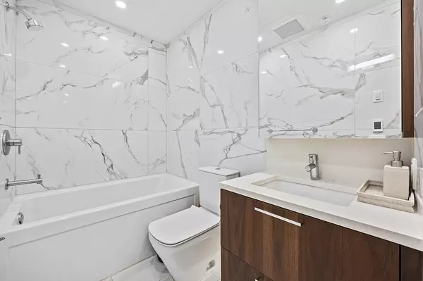 5058 Cambie ST #104 Vancouver, BC V5Z 2Z5