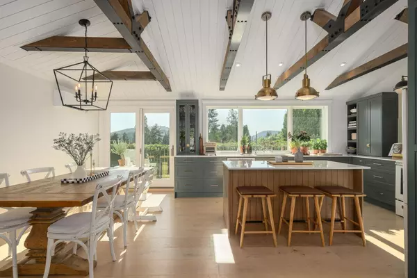 580 Ioco RD, Port Moody, BC V3H 2W2