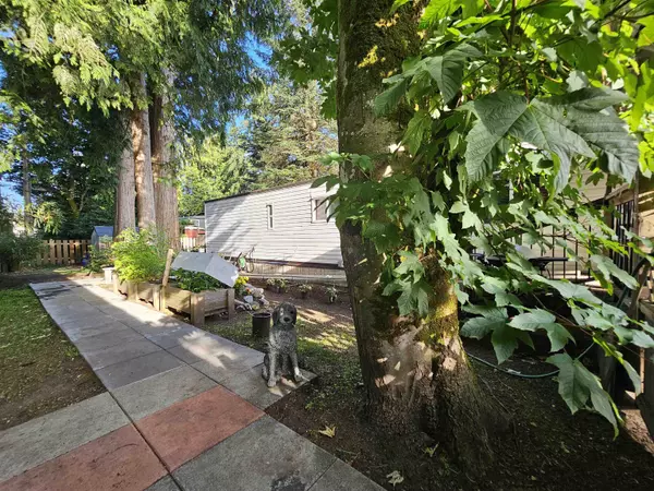 Maple Ridge, BC V2X 2R2,21091 Lougheed HWY #3