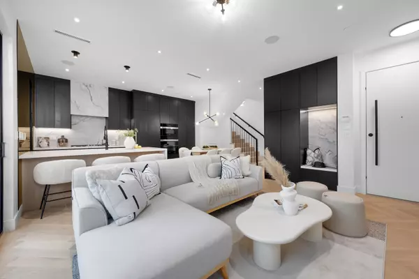 Vancouver, BC V5W 1E6,240 E 37th AVE #2