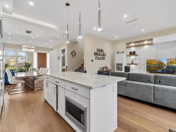 Vancouver, BC V5M 3E1,2699 E 7th AVE