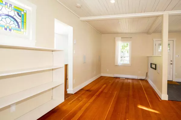 987 Dorman RD Bowen Island, BC V0N 1G1