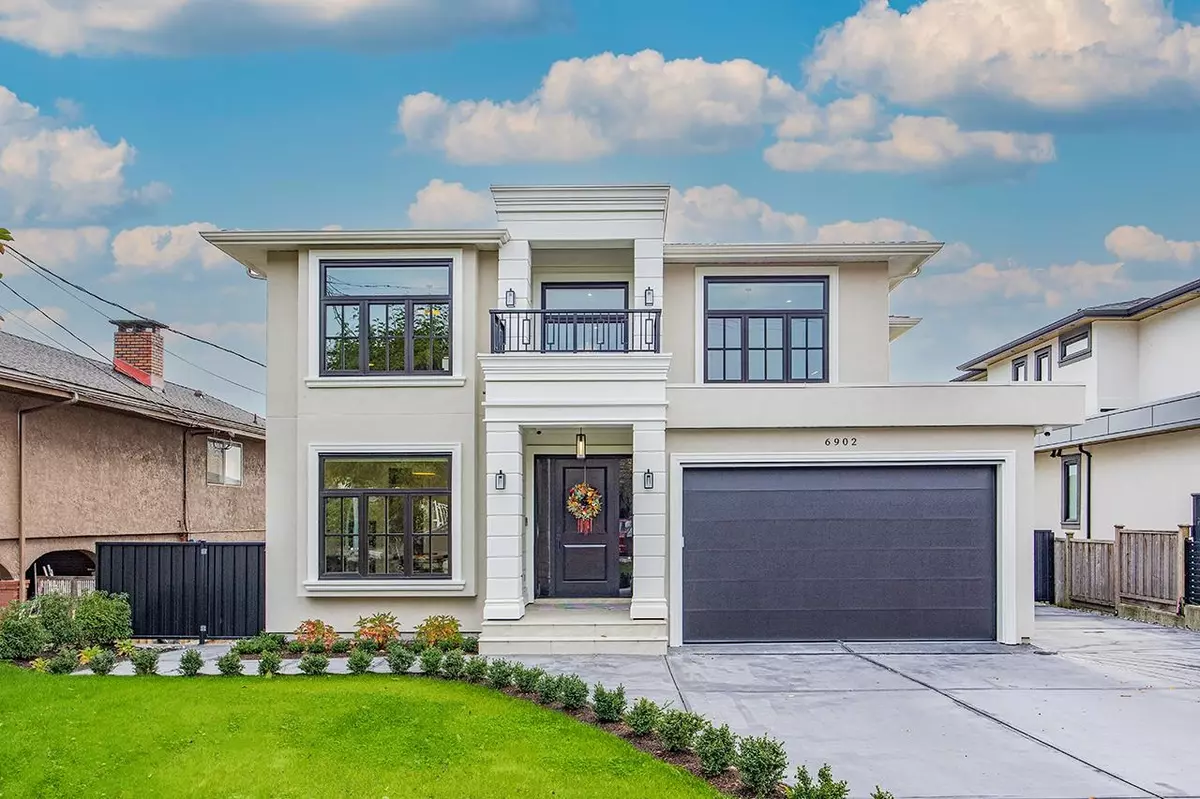 Burnaby, BC V5B 2J9,6902 Kitchener ST