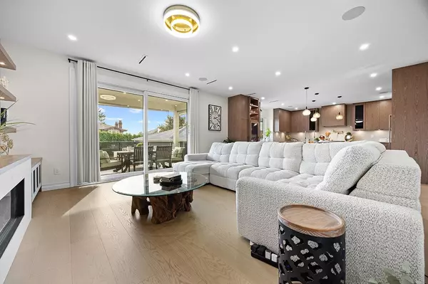 6902 Kitchener ST Burnaby, BC V5B 2J9