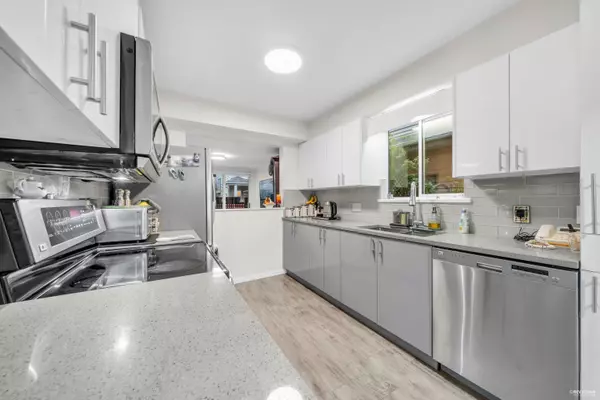 815 Tobruck AVE #8 North Vancouver, BC V7P 1V9