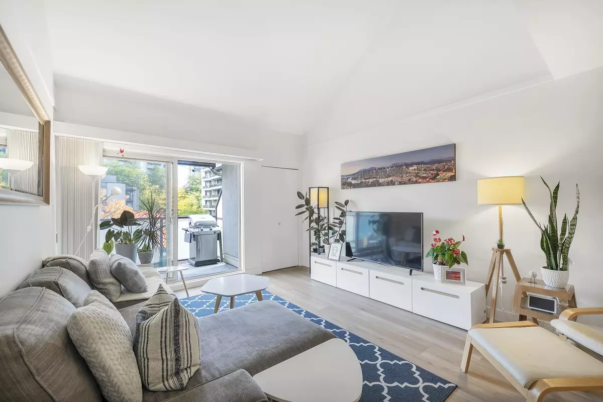 Burnaby, BC V5C 5Z3,4363 Halifax ST #322