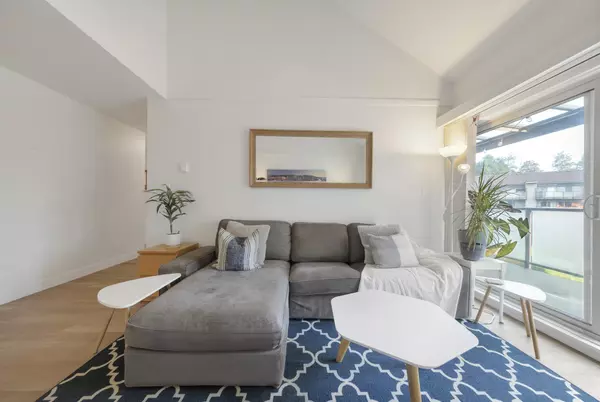 Burnaby, BC V5C 5Z3,4363 Halifax ST #322