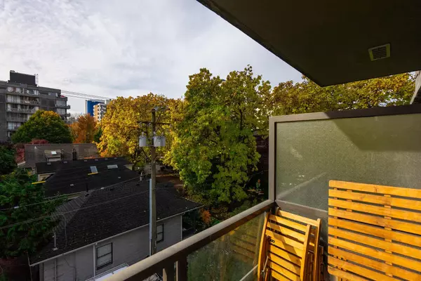 828 Cardero ST #407, Vancouver, BC V6G 2G5