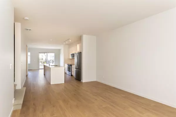 Surrey, BC V4N 6R7,18505 Laurensen PL #603