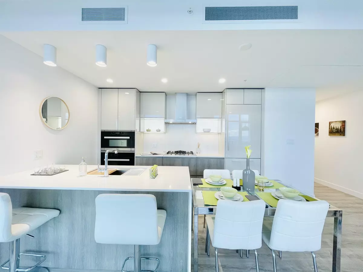 Burnaby, BC V5H 0K5,6511 Sussex AVE #1506