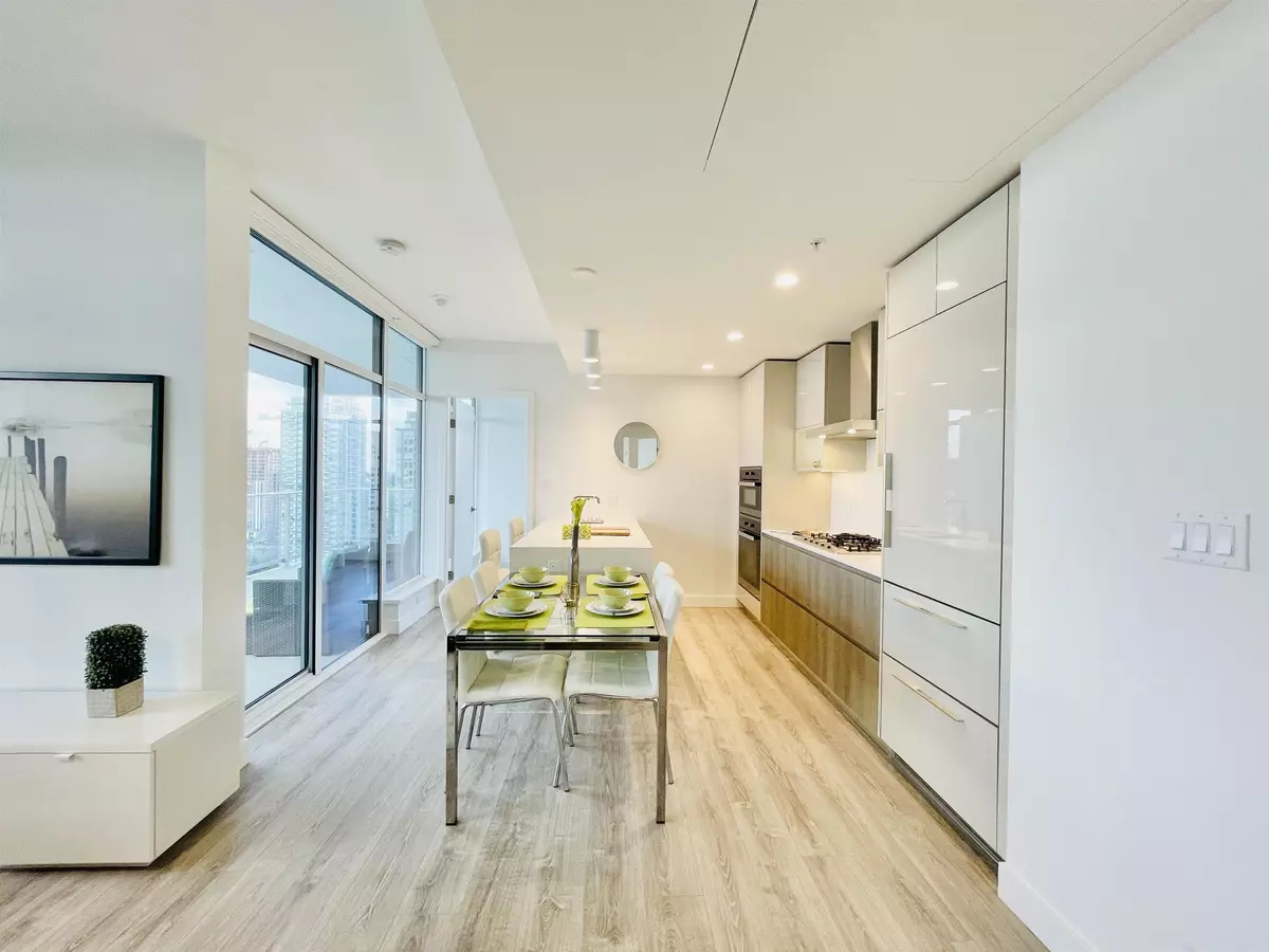 Burnaby, BC V5H 0K5,6511 Sussex AVE #1506