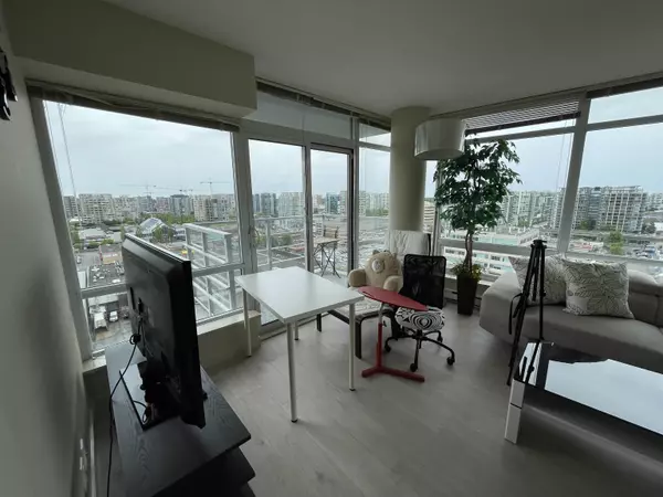 8288 Lansdowne RD #17xx, Richmond, BC V6X 0B3