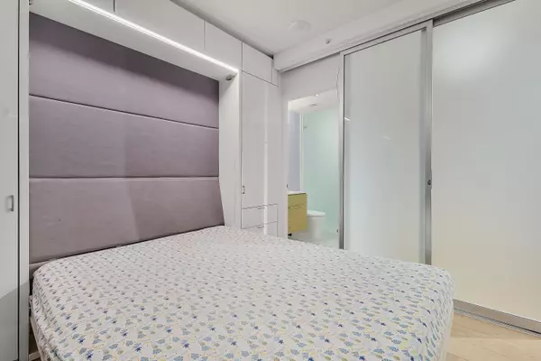 Surrey, BC V3T 0N2,13438 Central AVE #1512