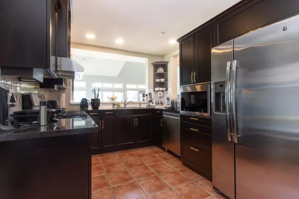 7 Beach DR West Vancouver, BC V0N 3Z1