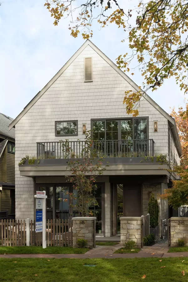 Vancouver, BC V5Y 2C2,15 W 20th AVE #2