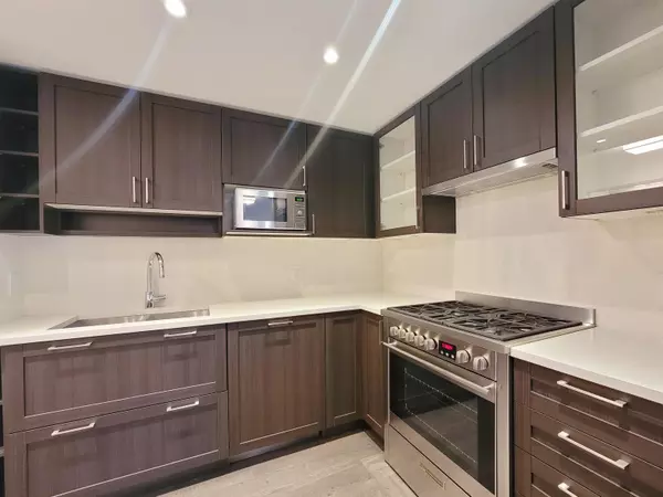 Vancouver, BC V5R 0E3,5515 Boundary RD #106