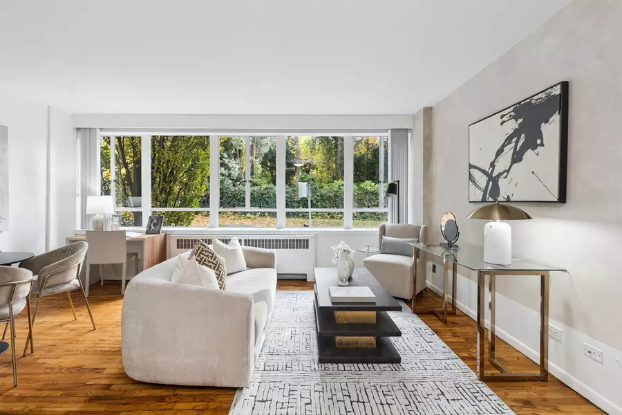 1445 Marpole AVE #315, Vancouver, BC V6H 1S5