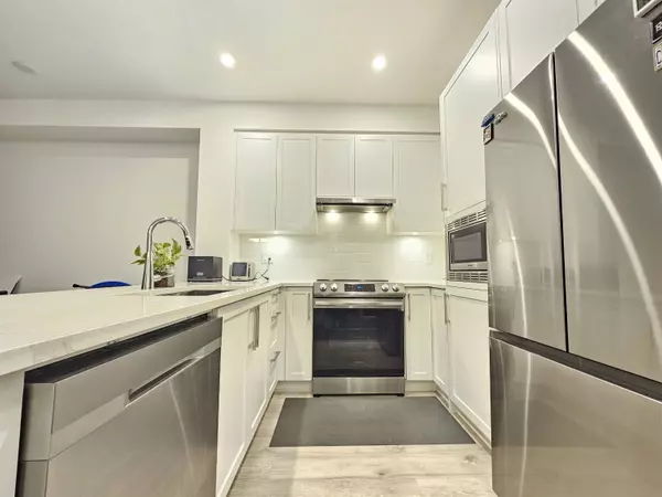 Port Coquitlam, BC V3B 0T3,2160 Grant AVE #207