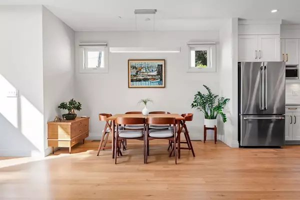 White Rock, BC V4B 2J2,15541 Oxenham AVE