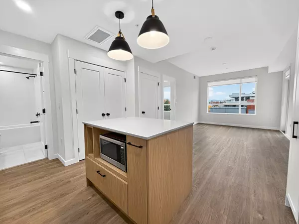 Langley, BC V4W 0E3,27215 Aldergrove Town Centre DR #513