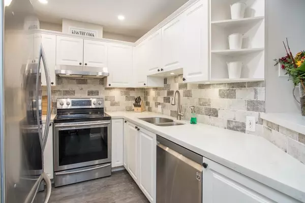 Delta, BC V4K 5B5,4770 52a ST #212