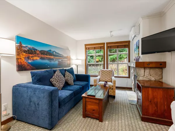 Whistler, BC V8E 1E2,4899 Painted Cliff RD #422