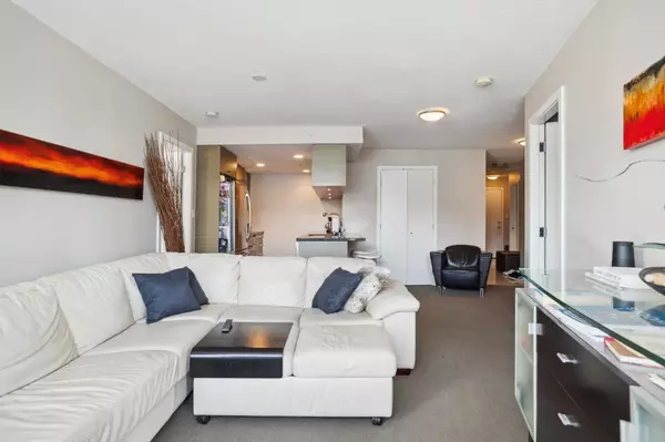 Vancouver, BC V6B 0G4,833 Seymour ST #714