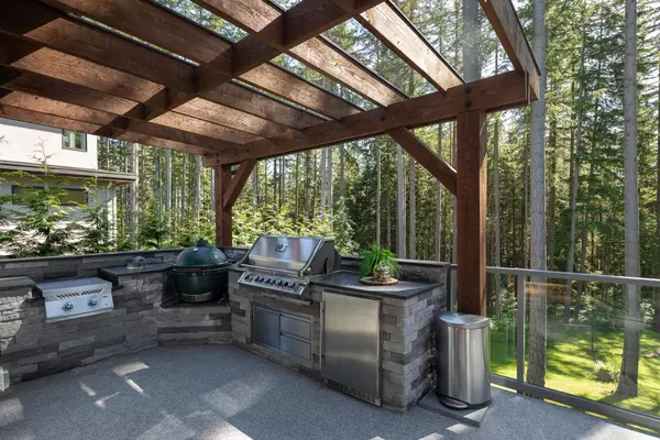 1510 Crystal Creek DR Anmore, BC V3H 0A3