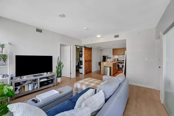 111 E 1st AVE #1510 Vancouver, BC V6A 0E9