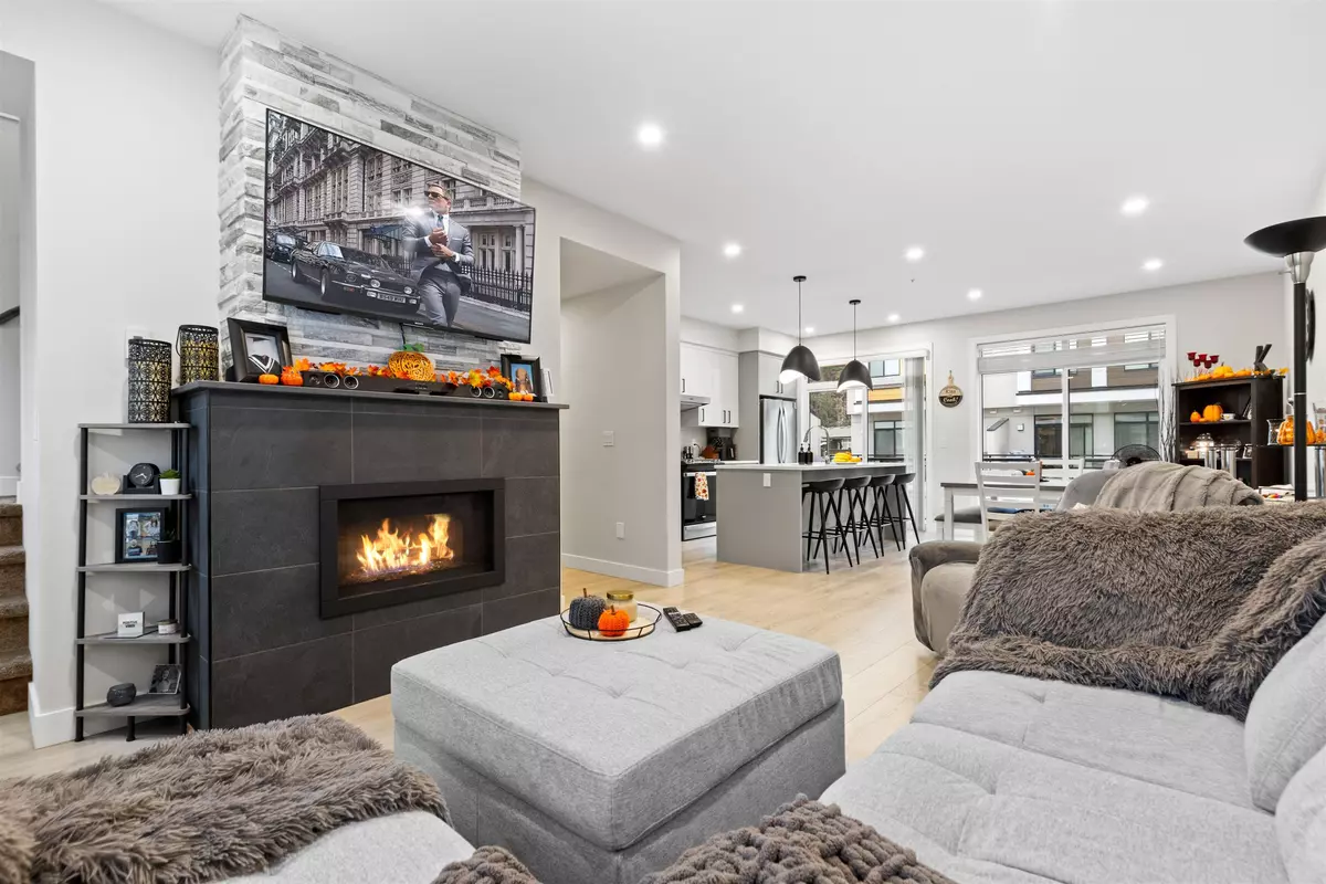 Chilliwack, BC V2R 6B3,46150 Thomas RD #211