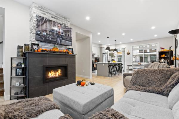 46150 Thomas RD #211, Chilliwack, BC V2R 6B3