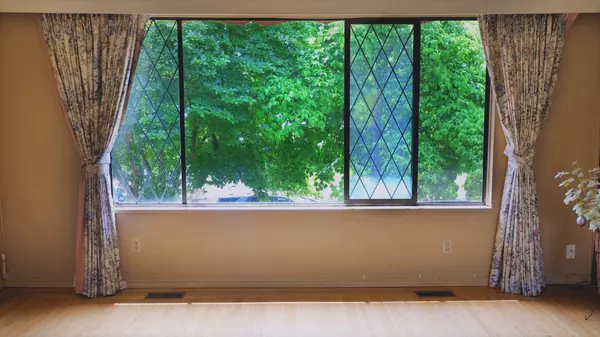 Richmond, BC V7C 2T5,6391 Nadine CRES