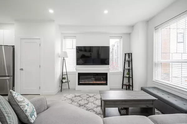 Langley, BC V3A 0L1,19760 55 AVE #31