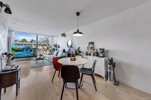 Vancouver, BC V6K 4W6,2525 Blenheim ST #304