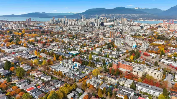 3150 Prince Edward ST #215, Vancouver, BC V5T 3N6