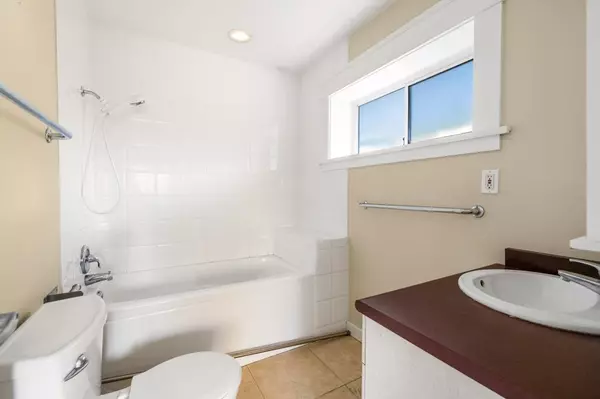 1650 Western Pkwy Vancouver, BC V6T 1V3