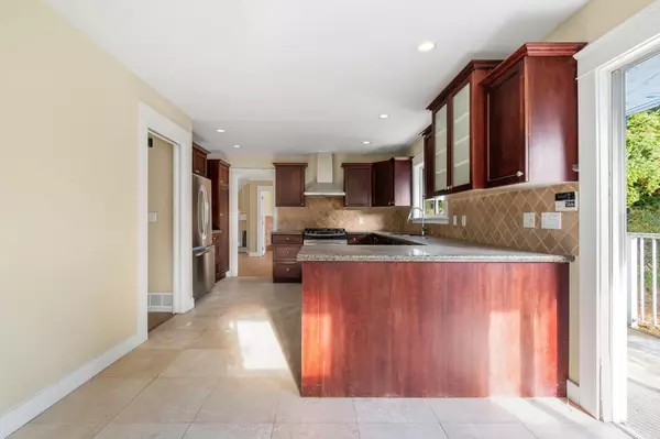 1650 Western Pkwy Vancouver, BC V6T 1V3