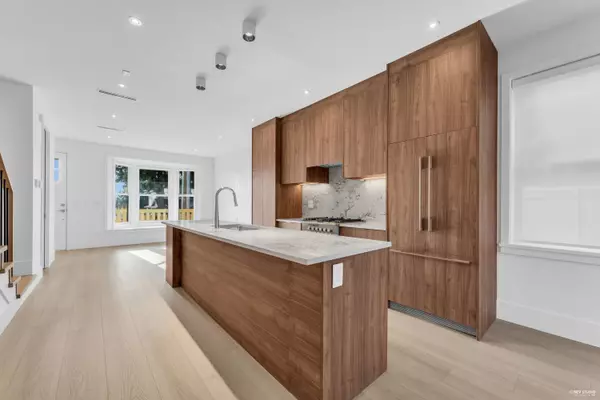 Coquitlam, BC V3K 2C1,1125 Cartier AVE #3