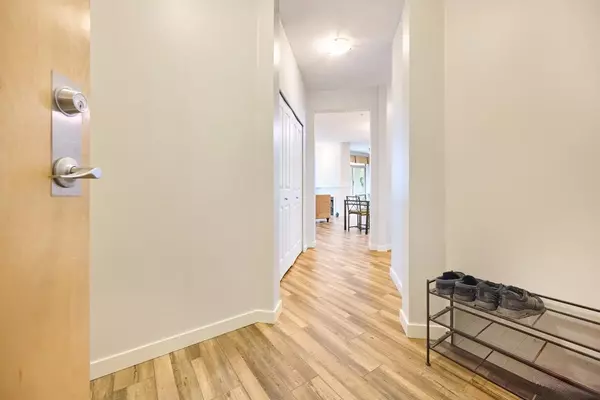 Port Moody, BC V3H 5K4,801 Klahanie DR #119