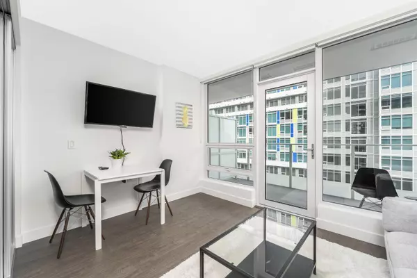 Richmond, BC V6Y 0L5,6320 No.3 RD #810