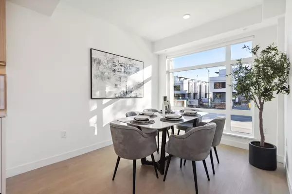 Vancouver, BC V6M 0E3,1010 W 47th AVE #222