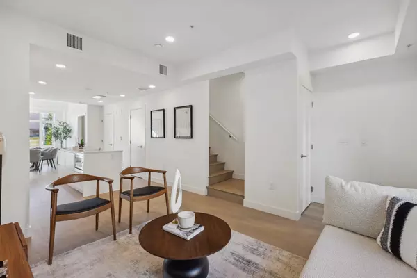 Vancouver, BC V6M 0E3,1010 W 47th AVE #222