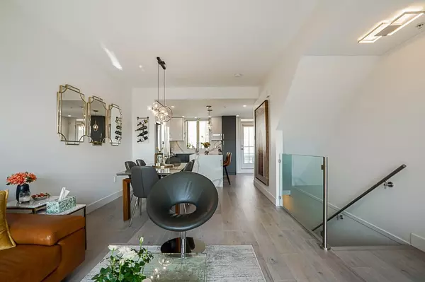 North Vancouver, BC V7M 0A8,728 W 14th ST #76