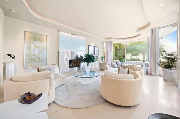 West Vancouver, BC V7W 1B2,4378 Ross CRES