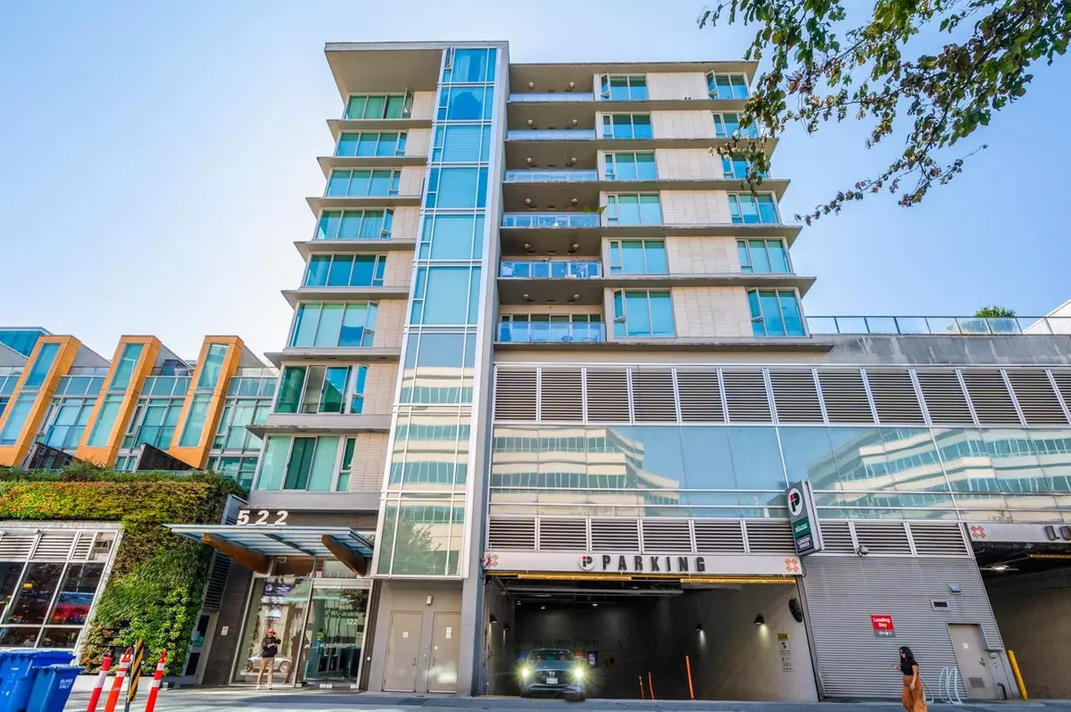 Vancouver, BC V5Z 0A9,522 W 8th AVE #812