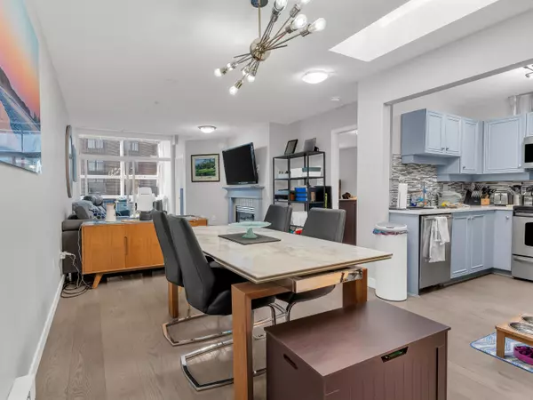 2929 W 4th AVE #403, Vancouver, BC V6K 4T3