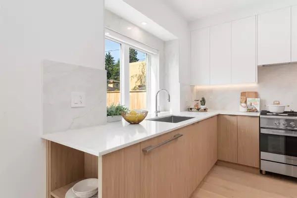 Vancouver, BC V6L 1E3,2750 W 19th AVE #2